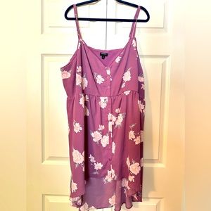 EUC Torrid mauve floral high-low tunic